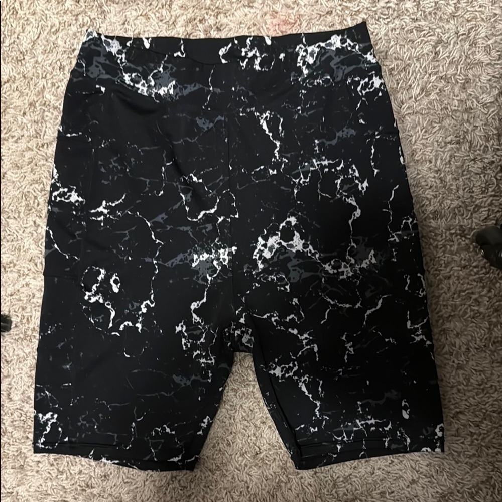 POP Fit Monochrome Marble Print Shorts